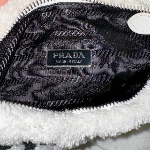 Prada white Re Edition 2000 - Picture 7 of 11